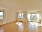 GROSSZÜGIGE 2 ZIMMER WOHNUNG IN ZENTRALER LAGE