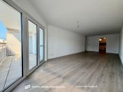 Großzügige 2 Zimmer Wohnung mit Balkon und Aufzug in...