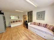 Großzügige 2 Zimmer Wohnung voll möbliert und ausgestattet