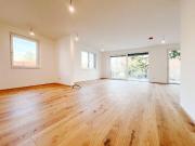 GROSSZÜGIGE 2 ZIMMERWOHNUNG MIT MODERNER EINBAUKÜCHE...