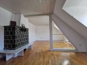 Großzügige 3–4 Zimmer Wohnung mit Altbaucharme im 4....