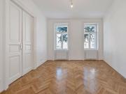 Großzügige 3 Zimmer Altbauwohnung in der Schönbrunner Straße