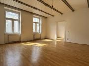 Großzügige 3 Zimmer Altbauwohnung mit Aufzug in Toplage...