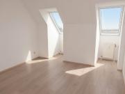 Großzügige 3 Zimmer DG Neubauwohnung zwischen...