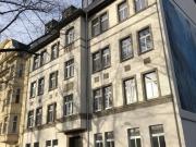 Großzügige 3 Zimmer mit Laminat und Wanne in zentraler Lage!