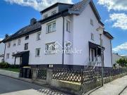 Großzügige 3 Zimmer WE in frisch saniertem 3 Familienhaus