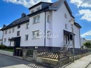 Großzügige 3 Zimmer WE in frisch saniertem 3 Familienhaus