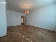 Großzügige 3 Zimmer Wohnung mit Balkon, Garagenplatz und...