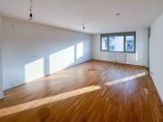 Großzügige 3 Zimmer Wohnung mit neuer Küche & Garten zu...