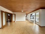 Großzügige 3 Zimmer Wohnung mit zwei Balkonen Großzügige 3 Zimmer Wohnung mit zwei Balkonen