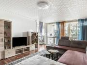 Großzügige 3 Zimmer Wohnung mit zwei Loggien, Aufzug und...