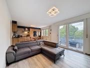 Geräumige, komplett renovierte 4.5 Zimmerwohnung ohne... Geräumige, komplett renovierte 4.5 Zimmerwohnung ohne...