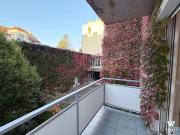 Großzügige 4,5 Zimmerwohnung mit separater Küche und... Großzügige 4,5 Zimmerwohnung mit separater Küche und...