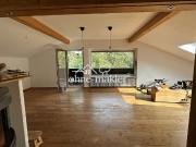 Großzügige 4 Zimmer Dachgeschosswohnung mit Balkon in...