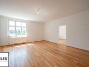 Großzügige 4 Zimmer Wohnung am Brahmsplatz – Top Lage im...