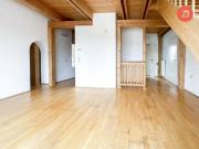 Großzügige 4 Zimmer Wohnung mit Balkon in URFAHR...