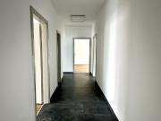 Großzügige 4 Zimmer Wohnung mit Balkon & Loggia in...