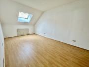 Großzügige 4 Zimmer Wohnung mit idealer Raumaufteilung...