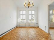 Großzügige 4 Zimmer Wohnung mit Loggia in...