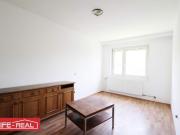 Großzügige 4 Zimmer Wohnung mit Loggia und Stellplatz –...