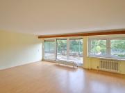 Großzügige 4 Zimmer Wohnung mit Südterrasse, Balkon und...