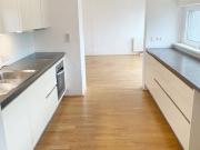 Großzügige 4 Zimmerwohnung in Ruhelage mit Park Blick!