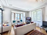 Grosszügige 5.5 Zimmer Wohnung, mit Terrasse / Garten