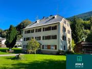 5 Zimmerwohnung mit Pergola und Grünfläche