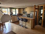 Großzügige Altbauwohnung 132 m² 5 Zimmer für Familien Großzügige Altbauwohnung 132 m² 5 Zimmer für Familien