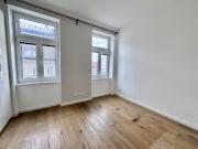 GROSSZÜGIGE ALTBAUWOHNUNG MIT BALKON IN DER NÄHE VON U3...