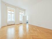 Großzügige AltbauWohnung Nähe Votivkirche