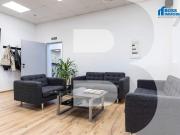 Großzügige Büro und Hallenkombination mit idealer...