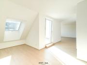 Großzügige Dachgeschoss Wohnung in bester Lage...
