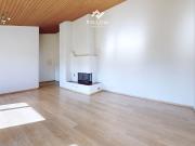 Grosszgige Dachwohnung