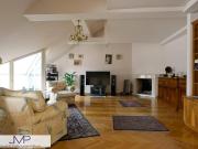 Großzügige DG Wohnung mit 2 ruhigen Südterrassen in...