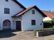 Großzügige Doppelhaushälfte in ruhiger Lage von Uettingen