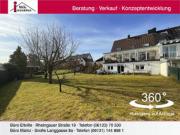 Großzügige Doppelhaushälfte mit tollem Grundstück in 1 A...