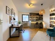 Großzügige Etagenwohnung mit Balkon und Tiefgaragenplatz...