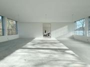 Großzügige Gewerbeeinheit mit vielfältigen Möglichkeiten