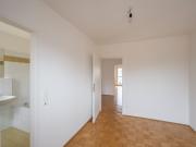 großzügige gut aufgeteilte 2 Zimmer Wohnung im 2.OG /...