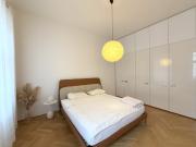 Großzügige Klimatisierte moderne sanierte Altbauwohnung...