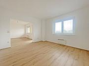 Großzügige Loggiawohnung mit 4 Zimmern in Harbach