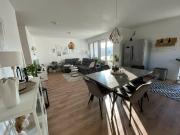 Großzügige moderne 3 Zimmer Wohnung mit Balkon in...