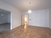 Großzügige, renovierte 3 Zimmer Altbauwohnung ab sofort...