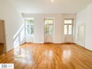 Großzügige Sonnenterrasse + absolute Privatsphäre Helle...