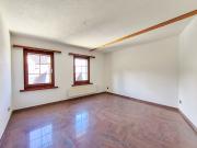 Grosszügige teilsanierte 3,5 Zi Dachwohnung zu vermieten