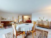 Grosszügige und helle Wohnung an top Lage