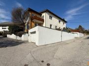 Großzügige Wohnimmobilie mit vielseitigen...