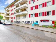 Grosszügige Wohnung beim Loryplatz!