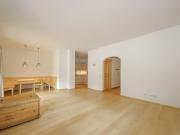 Großzügige Wohnung in ruhiger Zentrumslage